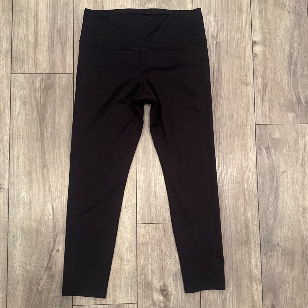 Under Armour Women's Black‎ Athletic Leggings Cropped Size M